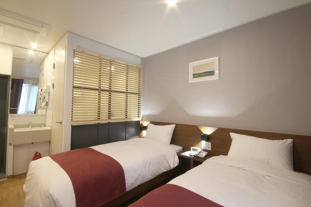 Indy Hotel Пусан Екстериор снимка