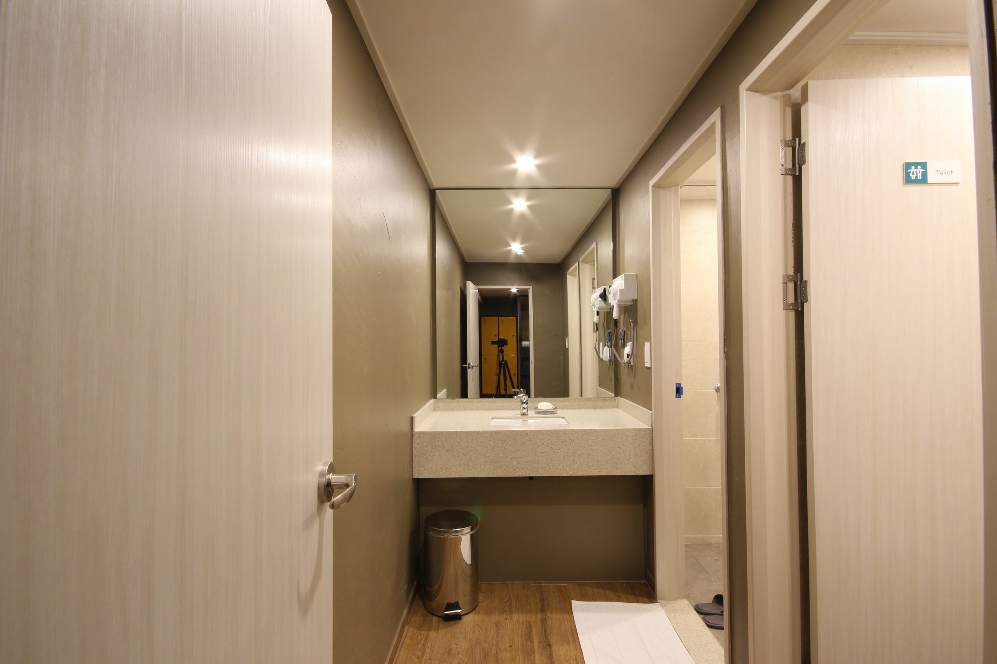 Indy Hotel Пусан Екстериор снимка